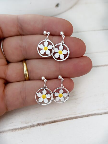ABPL000718 AROS COLGANTES FLOR BLANCA