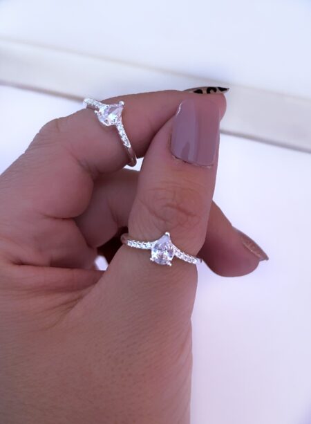 ANIP000519 ANILLO EN V CON GOTA CUBIC