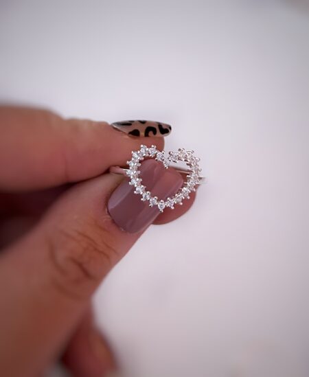 ANIP000508 ANILLO CORAZON CIRCONIA BORDE